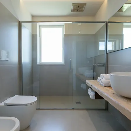 Perla Saracena Luxury Hotel *