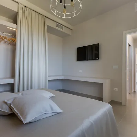 Perla Saracena Luxury Hotel *